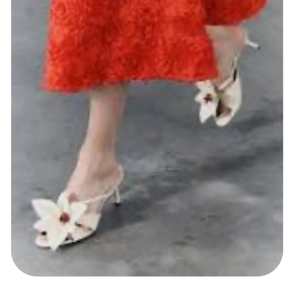 Zara Women's Floral Mules Heels Open Pointed Toe Stilettos. Size 9 - Picture 4 of 7